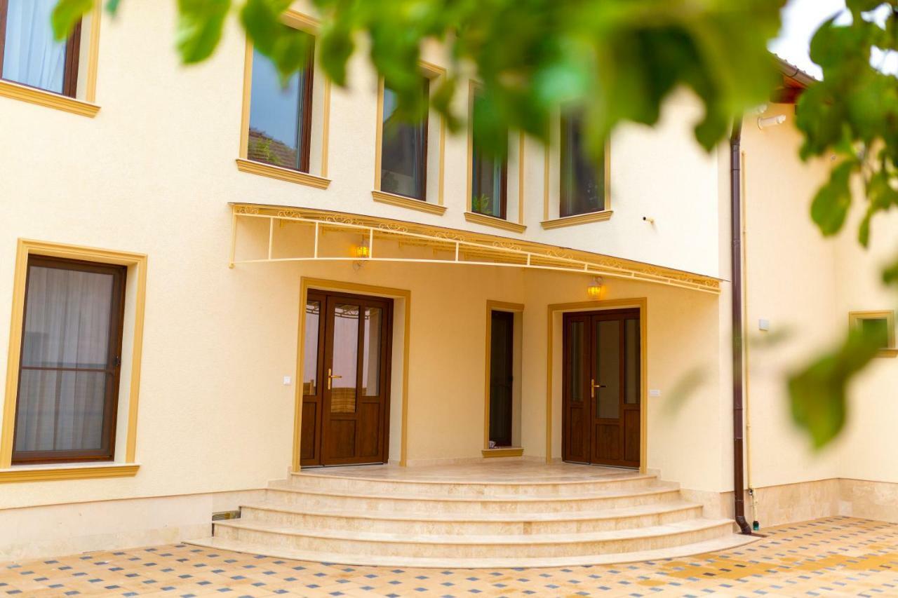 Casa Cu Nuc Otel Alba Iulia Dış mekan fotoğraf