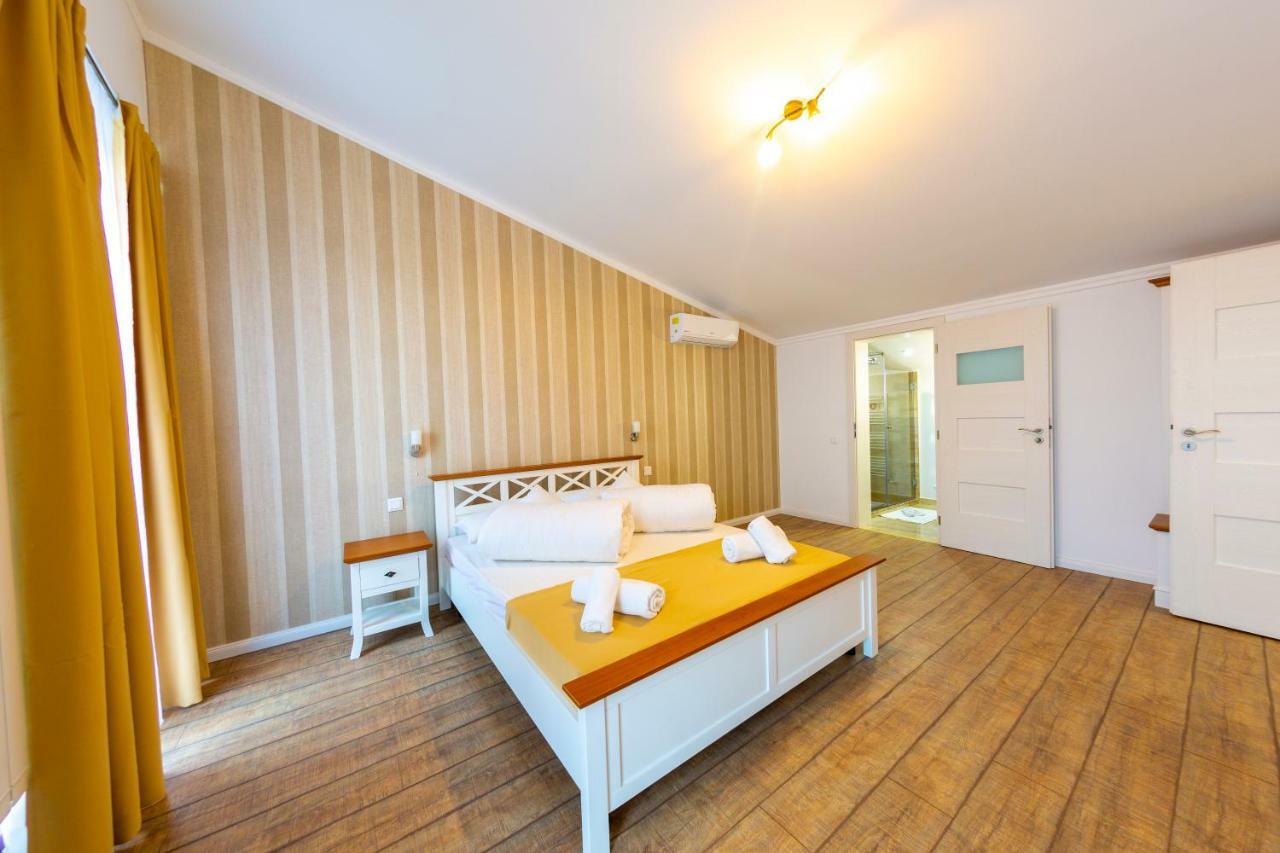 Casa Cu Nuc Otel Alba Iulia Dış mekan fotoğraf